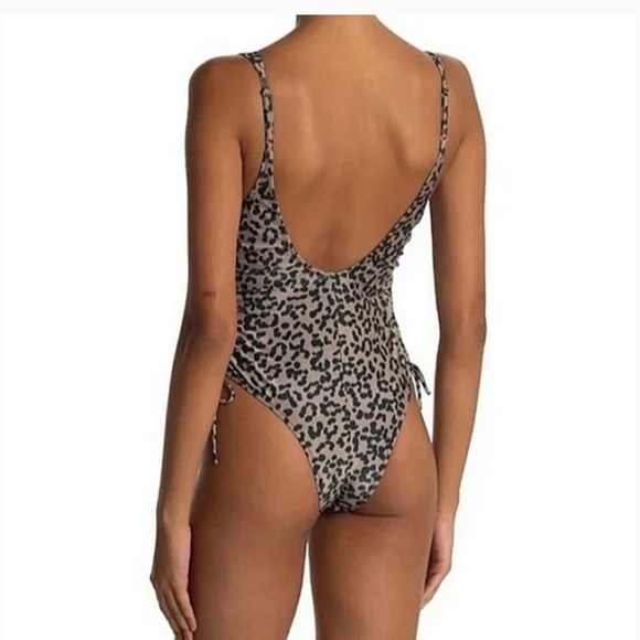 NWT $190R. Bond by Bond-Eye Def Leopard In The Loop 1-Piece Swimsuit. XS - Picture 3 of 12